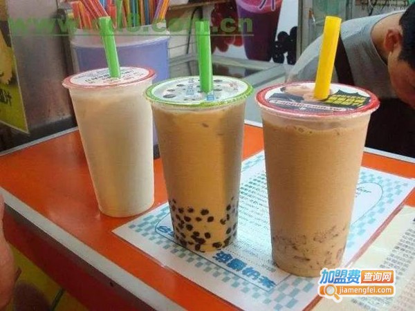 开心小猪奶茶加盟费