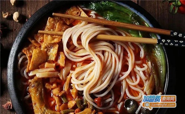 居中品螺蛳粉加盟费