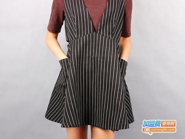 百搭靓点服饰加盟费