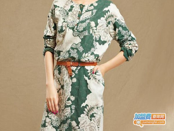 依潮服饰女装加盟费