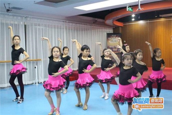 幼儿舞蹈班培训加盟费