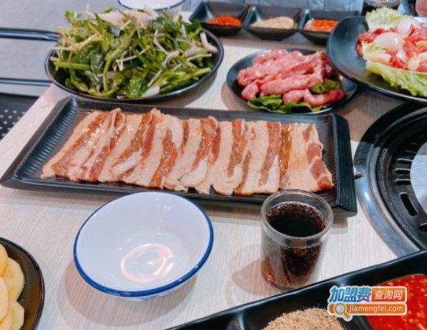 喷滋传统炭火烤肉加盟费