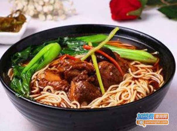 美味易百私房牛肉面加盟费