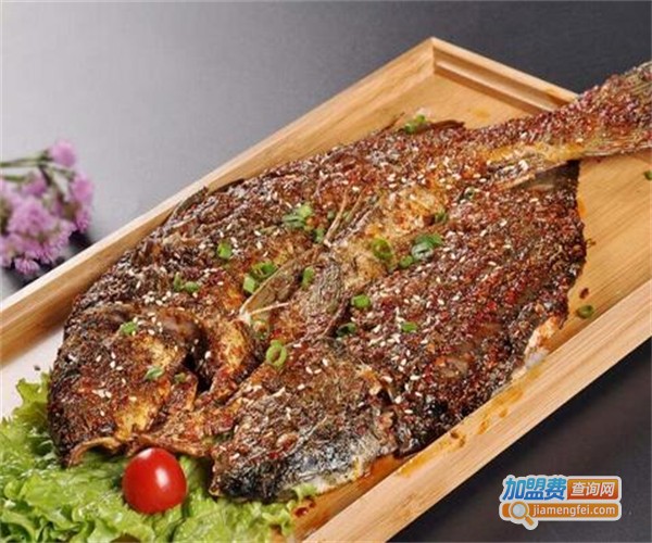 新疆烤全鱼图片