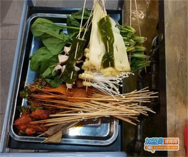 小旋风烧烤·火锅城加盟费