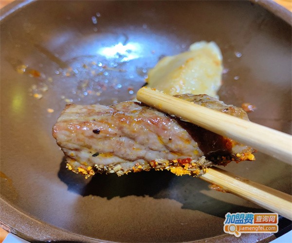 小旋风烧烤·火锅城加盟费