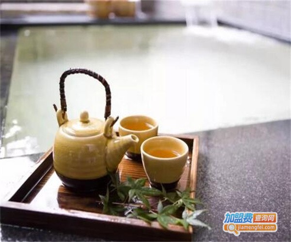 趁乐喝茶