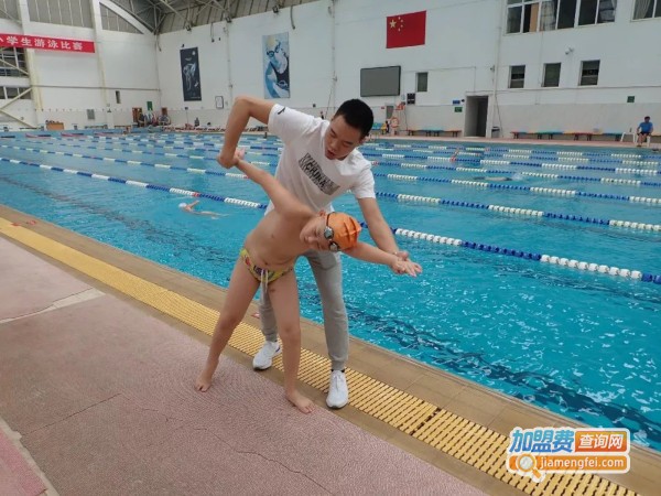 张教练游泳培训班加盟费