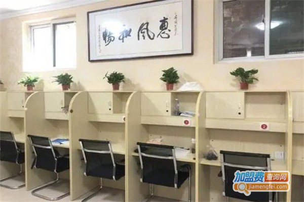 追梦自习室加盟