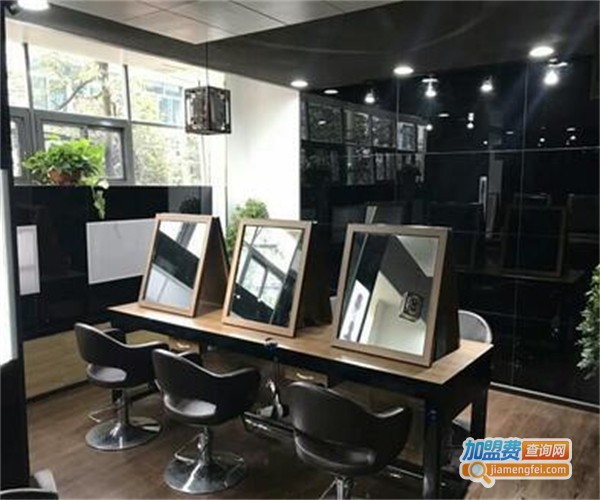 秀沙龙美发店加盟费