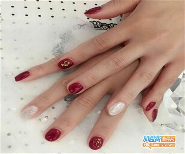 小月美甲加盟费