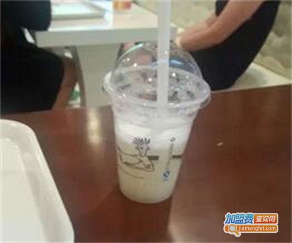 菲嘟8巴奶茶