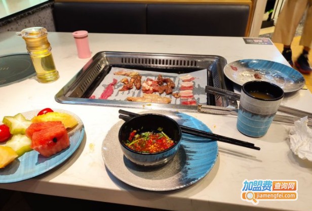 牛佳客自助烤肉火锅餐厅加盟