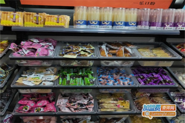 8.8元小零食加盟店