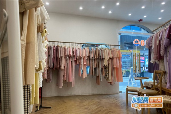 瑛子梅子服饰加盟费