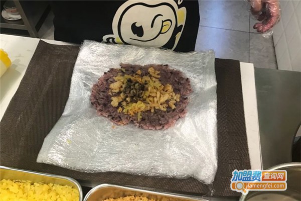 呦呦饭团加盟