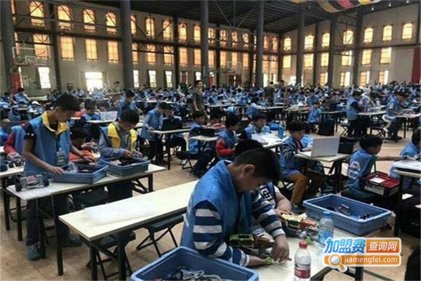 酷能机器人教育加盟