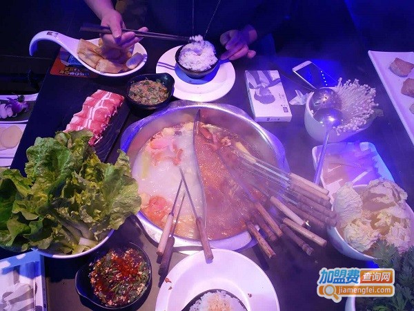 上上谦串串香火锅加盟费
