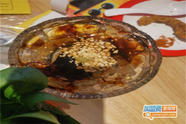 秦大师鸭爪爪干锅串串香加盟费