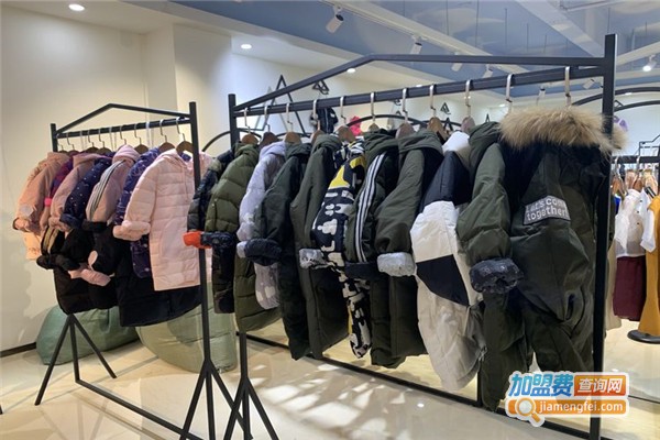 千仞岗羽绒服加盟费