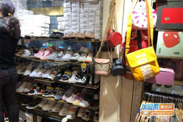 阿宝童装店加盟费
