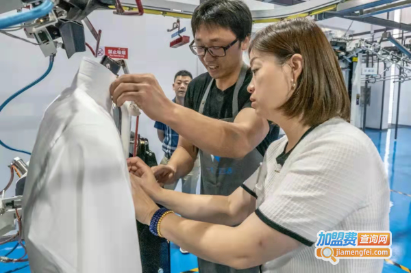 行业分享 | 日产量超3000件衣物的洗涤工厂，8位员工就能“搞定”？