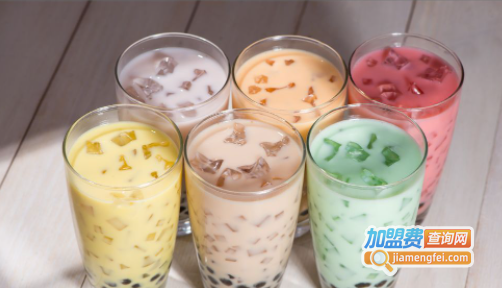 雪克摇摇手摇奶茶