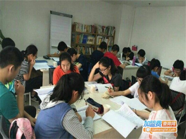 红对勾教育加盟费