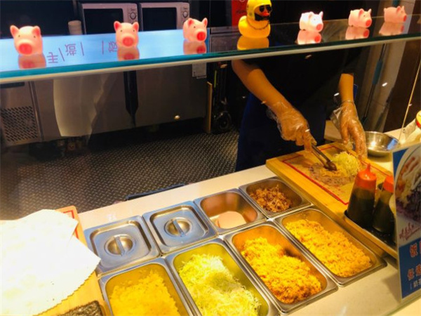 犟米饭团加盟费