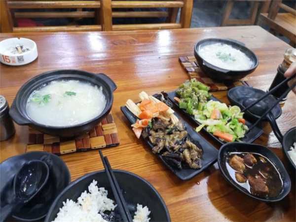 香满坛砂锅坛肉馆加盟费