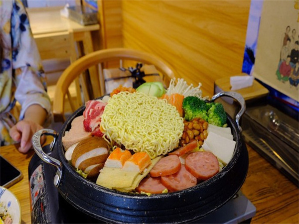 隔壁屋的料理店加盟费