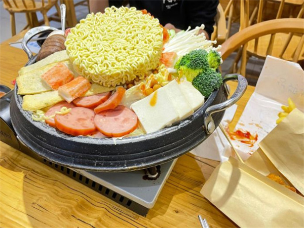 隔壁屋的料理店加盟费