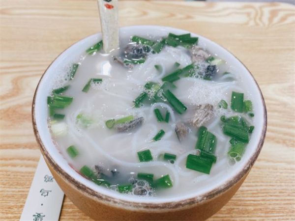 老灶婆乌鸡米线加盟