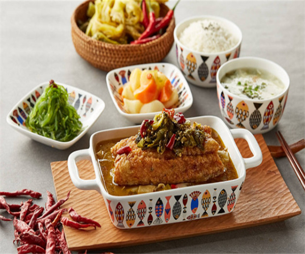 满小香无骨烤鱼捞饭加盟费