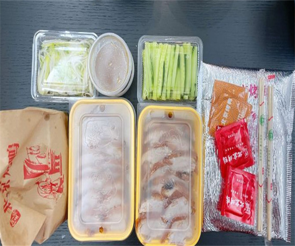 何王府北京烤鸭加盟费