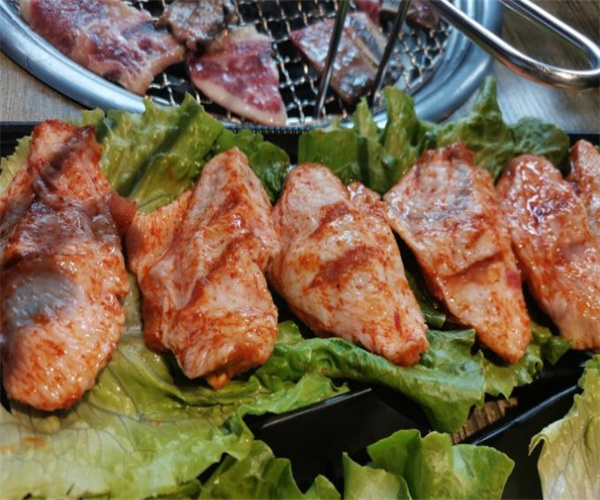 王氏特色烤牛肉加盟费