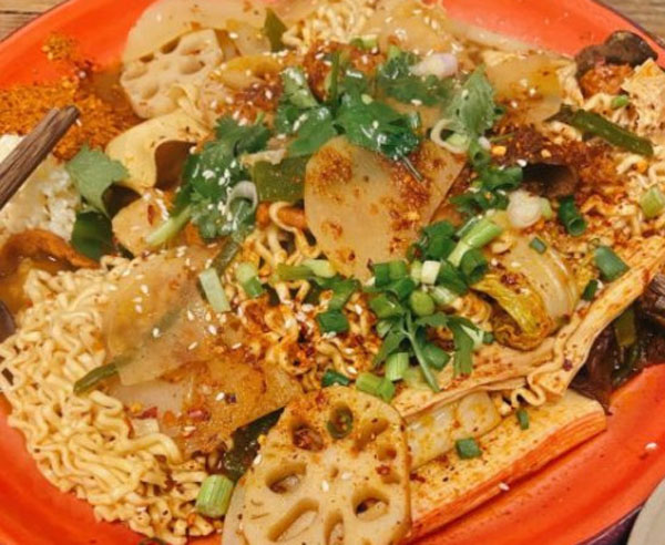 雾东东干拌麻辣烫加盟费
