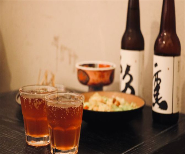 醒局再三杯·中式小酒馆加盟