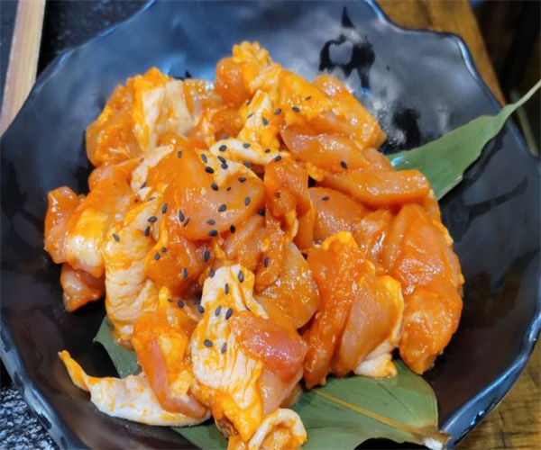 小春家炭火烤肉加盟费