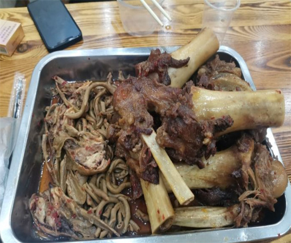 潜龙湾卤食加盟费