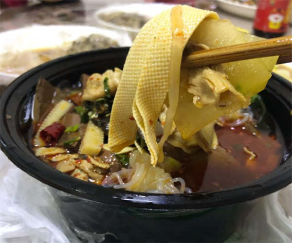 一个人的毛血旺加盟费