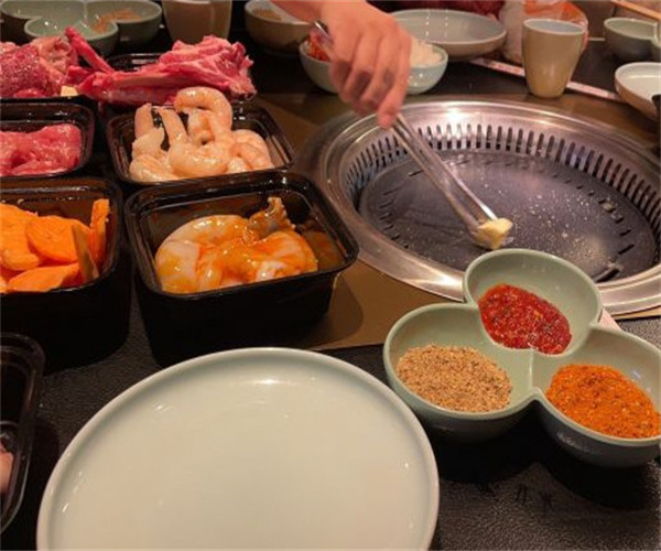 钱占里原味烤肉加盟费