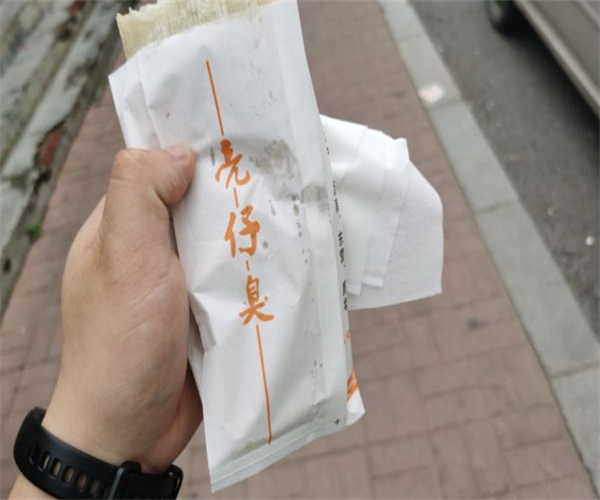 亮仔臭冷面卷臭豆腐加盟