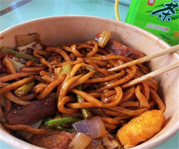 焖大师香锅焖面焖饭加盟费
