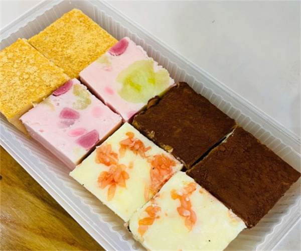 憨仔方方厚切炒酸奶加盟