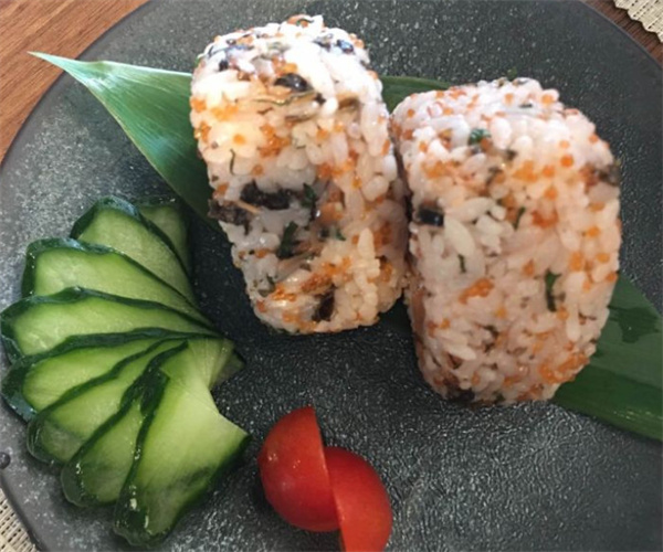 手握饭团加盟