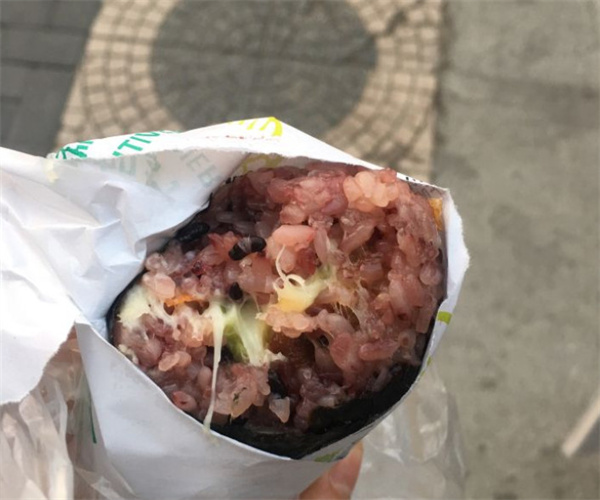 阿呦饭团烧台湾饭团加盟