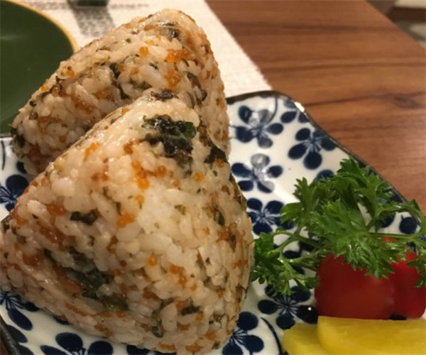 手握饭团加盟