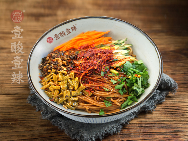 壹酸壹辣牛肉粉加盟