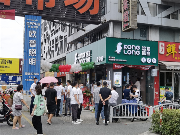 恐龙传奇奶茶店加盟,分享我的创业故事